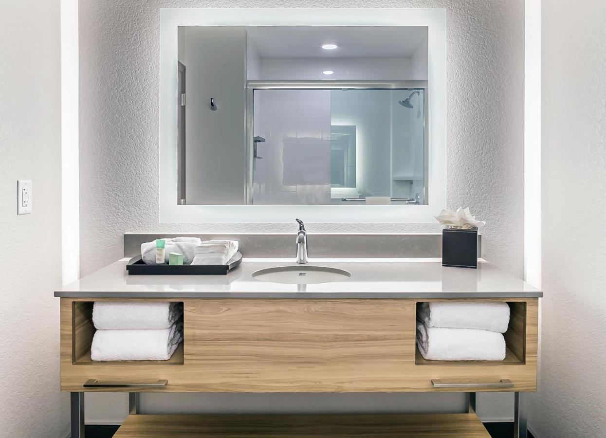Winds Hotel At Crosswinds Casino Park City Bagian luar foto